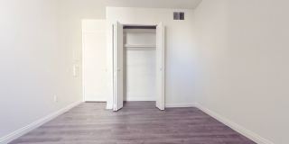 Updated 2Bed/ 2Bath in Canoga Park Gallery 9