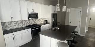 15103 Larchwood Drive Gallery 17