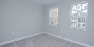 Stunning Condo with Garage space Stunning Condo with Garage space Gallery 20