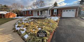 136 Grimes Street - Fantastic Home in Botetourt County - Cloverdale Gallery 1