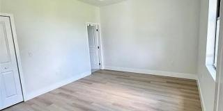 1041/1043 Albany Avenue Gallery 3