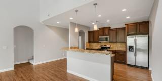 Beautiful 3BR/3BA Villa with Bonus Loft - Available NOW! Gallery 4