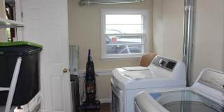 936 N MAIN Street Gallery 11