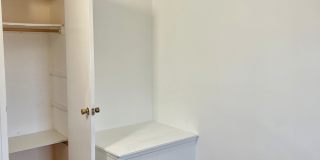 72 Menahan Street Gallery 19