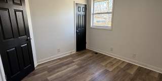 561 Singer Drive - B Gallery 44