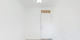 4721 S. Ellis Avenue Gallery 13