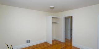 208-210 Fort Pleasant Ave Gallery 40