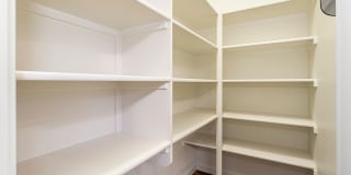 Excellent Condition Three Bedroom + Office, Fenced Backyard, Central AC Gallery 8