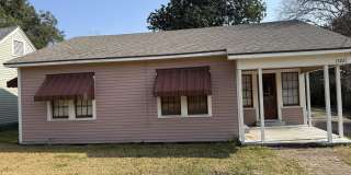 1322 W University Avenue Gallery 1