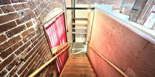 241 N FRANKLIN Street Gallery 10