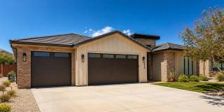 Gorgeous Home In Ivins! Gallery 1