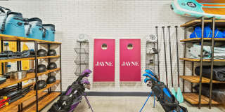 Jayne Gallery 21
