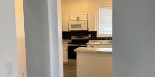 41 South Oakley Avenue Gallery 28