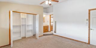 Redlands Escape - 2 Bedroom Condo with sunroom! Gallery 13