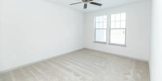 Station 92 at Woodstock Apartments Gallery 19