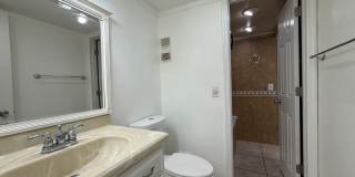 Spacious 2 bedroom 2 bathroom condo in gated community Gallery 13
