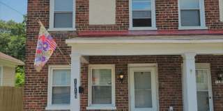 Brick Duplex with 3 bedrooms and 1 bath for rent. Gallery 1