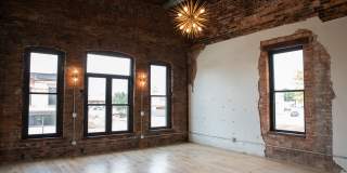 337 Broadway Street Gallery 9