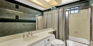 Sunlit 3 Bed Glen Cove Home Gallery 27