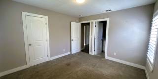 Beautiful 2-Bedroom Home with Large Backyard Beautiful 2-Bedroom Home with Large Backyard Gallery 15