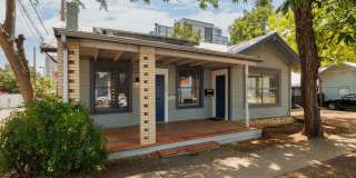 AVAILABLE AUGUST: Prime Location - 3 BR / 1 BA home located in Downtown and Walk to UT Gallery 4