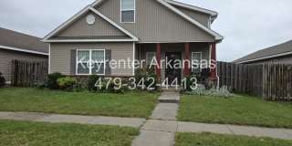 Beautiful 3 Bedroom Home with Hardwood, Tile & Spacious Kitchen Gallery 1