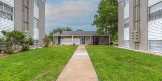 Crossings at Midtown Gallery 33