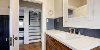 Fantastic Remodeled 4BD/2BTH in the Paseo District Gallery 25