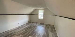 1926 S 49th Ave – 3 Bed/2 Bath in Buena Vista | Finished Basement, Wood Deck, Fenced Yard Gallery 9