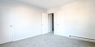 Spacious Duplex! Gallery 14