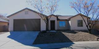 3BR/2BA/2CG, 1096 sq.ft. home in Silverado subdivision centrally located in Sierra Vista, AZ Gallery 1