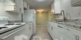 2 Bedroom Townhome with All Appliances Included! Gallery 1