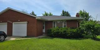 Cute 2-bedroom duplex in Normal! Gallery 1