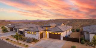 4 Bedroom Home with Gorgeous Views Gallery 48