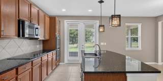 Large 4 bedroom home in Oakleaf Gallery 16