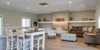 Nob Hill Apartments Gallery 43