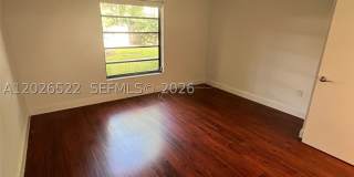 10415 N Kendall Dr Gallery 13