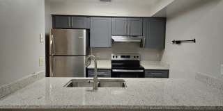 2 bedroom + loft, 2 bathroom townhome near UCF Gallery 7