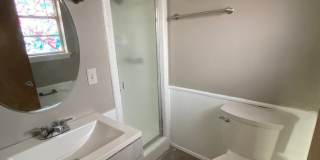 Beautiful Home- The Only thing Missing Is You! Gallery 10