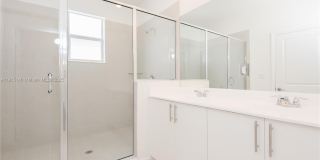 2636 SE 8th Ct Gallery 29
