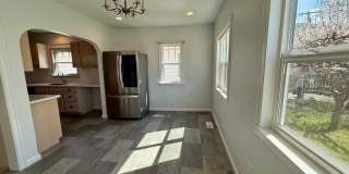 3 Bedroom / 2 Bath Home - Bespoke Elegance in the University District! Gallery 12