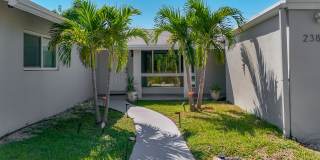 Gorgeous 4 bedroom in Ft. Lauderdale by see with amazing backyard Gallery 1