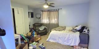 7 Bedroom Home in Bloomington Gallery 32