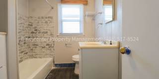 Beautifully Done 3 Bedroom House! Available for Immediate Move in! Gallery 16