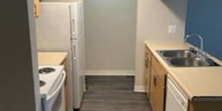 River Walk Apartments Gallery 51