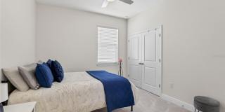 152 BRIGHT IBIS Avenue Gallery 13