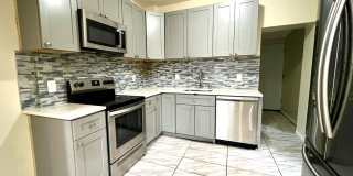 Gorgeous 3-Bedroom Townhome in Elmwood Park! Available NOW! Gallery 1