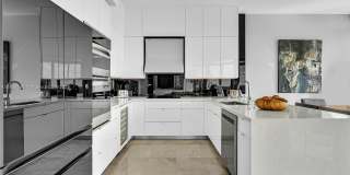 16500 Collins Ave Gallery 7