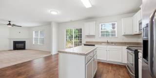3 Bed 2.5 Bath With Fenced in Yard! Gallery 30