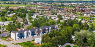 2 weeks Free rent - 1 year lease  Modern 3 bed 3 1/2 bath Gallery 8